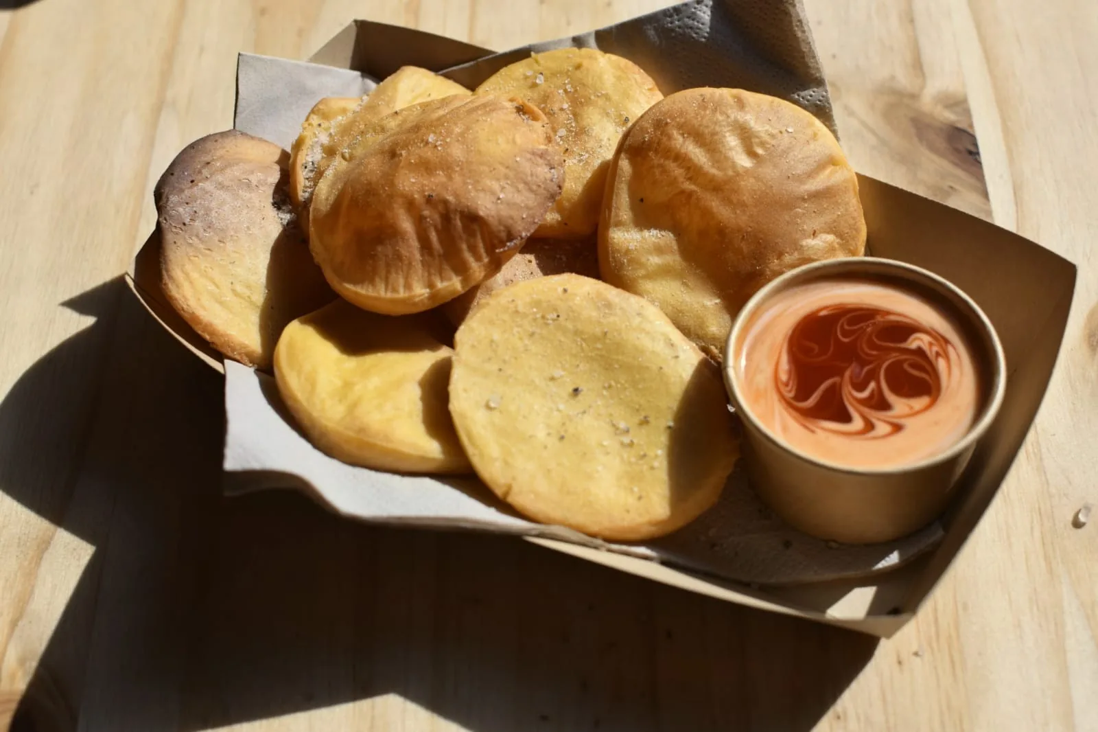 Finger food servi avec une sauce maison